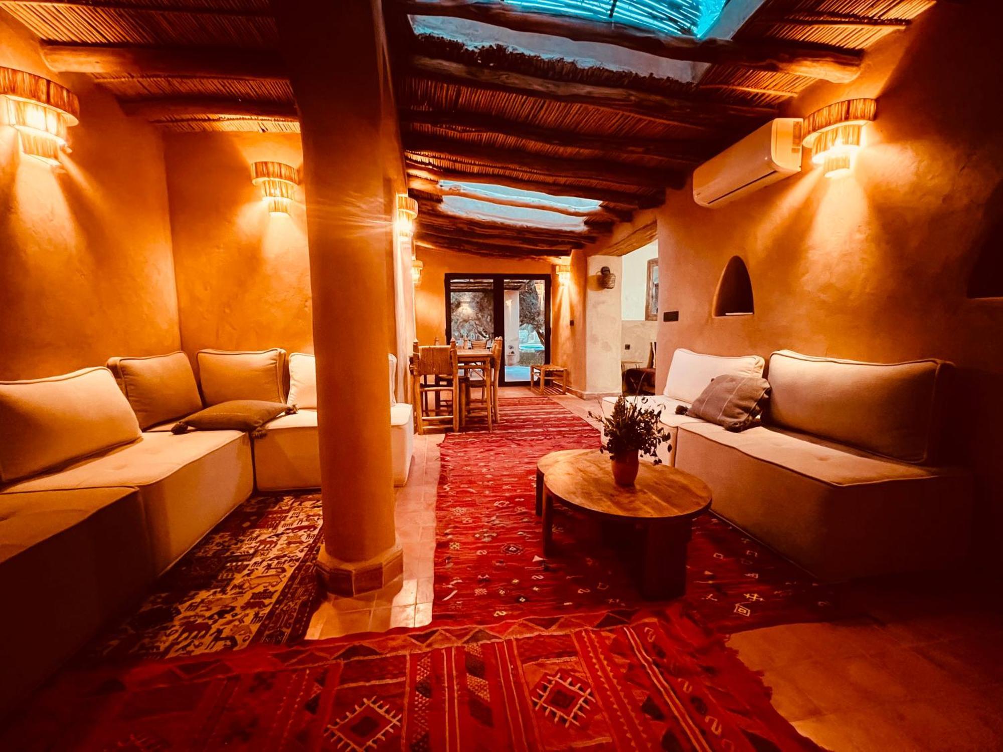 Edenatlas D'hotes - فندق مبيت وإفطار أمزميز